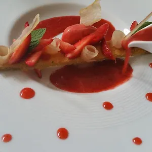 https://les-chambres-de-lady.midi-pyreneeshotels.com