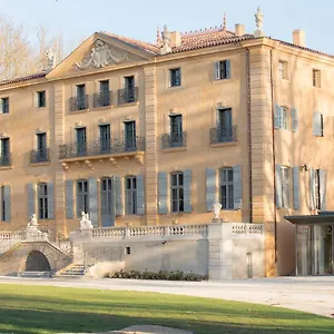 Chateau De Fonscolombe Hotel